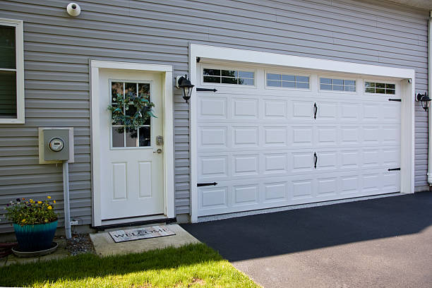 24/7 Emergency Garage Door Panel Replacement experts in Keene, NH